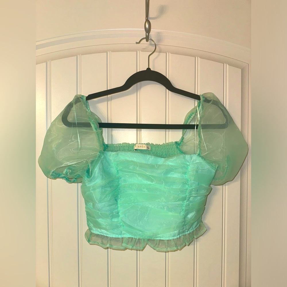 “Sweet Bliss” Miss Lola Cropped Blouse in Mint